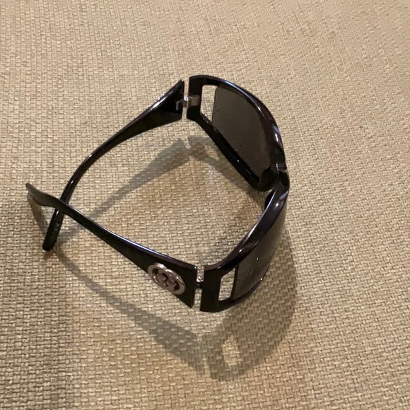 Vintage Gucci Sunglasses with Original Case - Picture 9 of 9